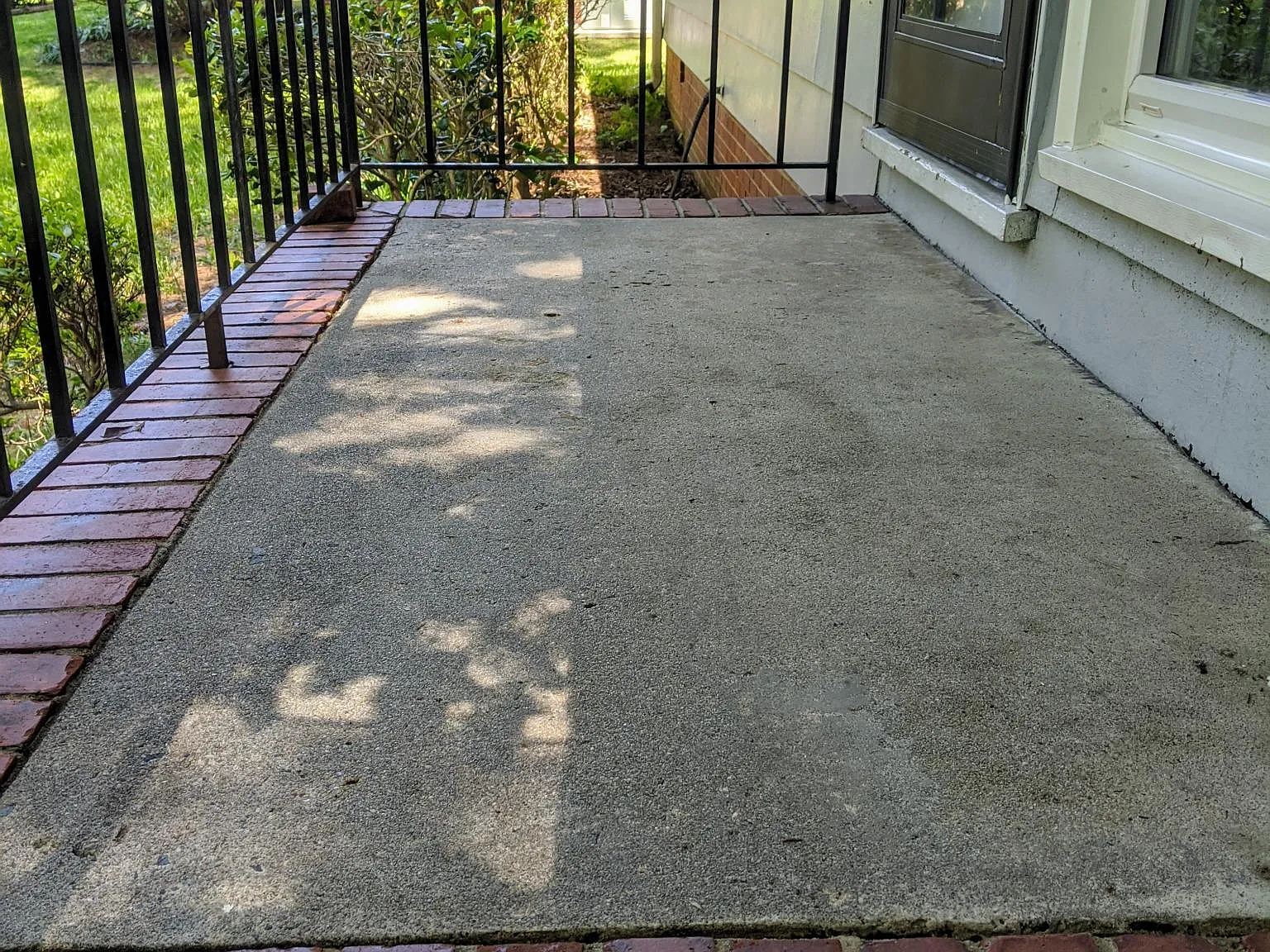 3 bed, 1255 sqft, $1,895 — Photo 2