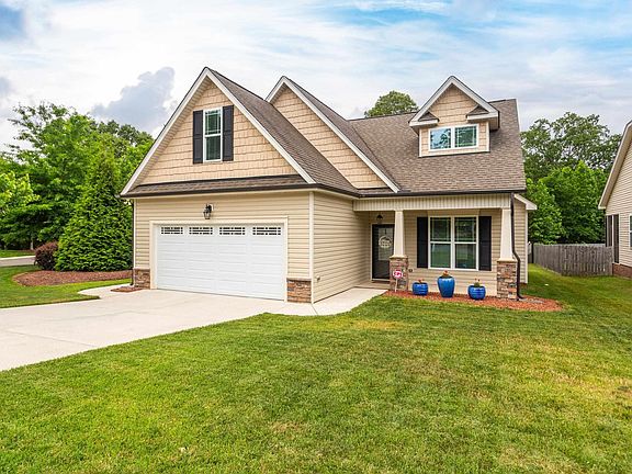 5th image of 1404 Sweet Gum Way