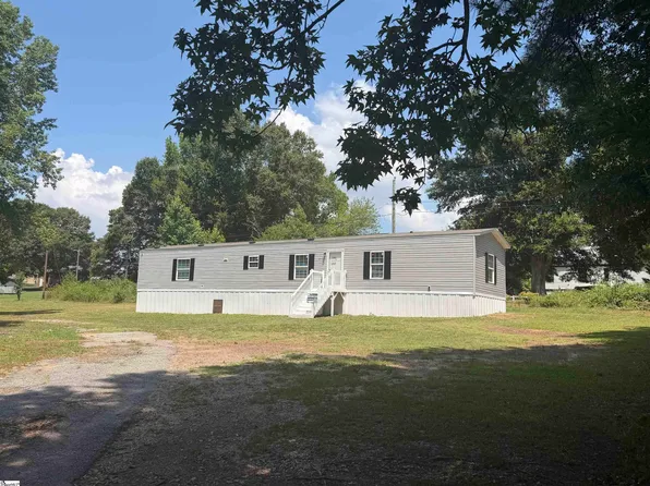 2060 Foster St, Chesnee, SC 29323
