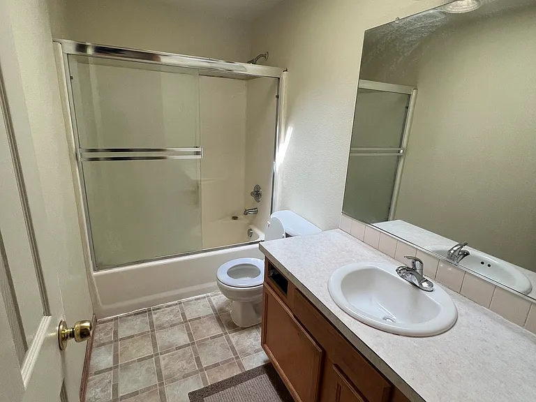 11945 SE Holgate Blvd — Photo 8