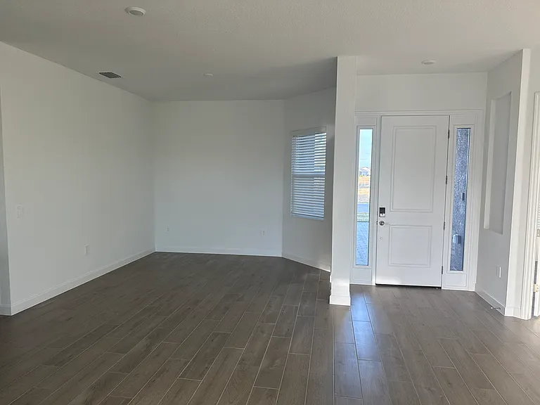 7796 Lakes Edge Ln — Photo 9