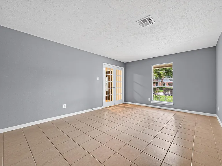 6715 Greenvale Ln — Photo 6