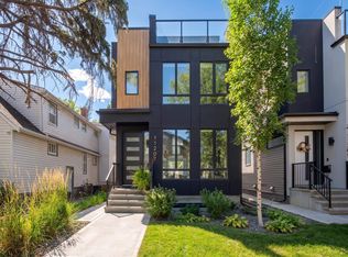 11207 75th Ave NW, Edmonton, AB T6G0H4