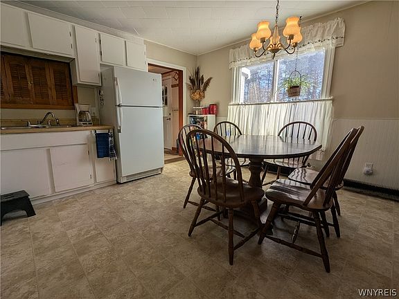 4th image of 721 Gabbey Rd