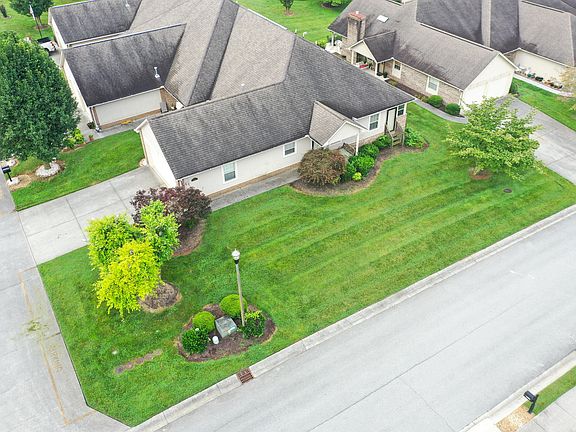 4th image of 414 Lochmere Dr