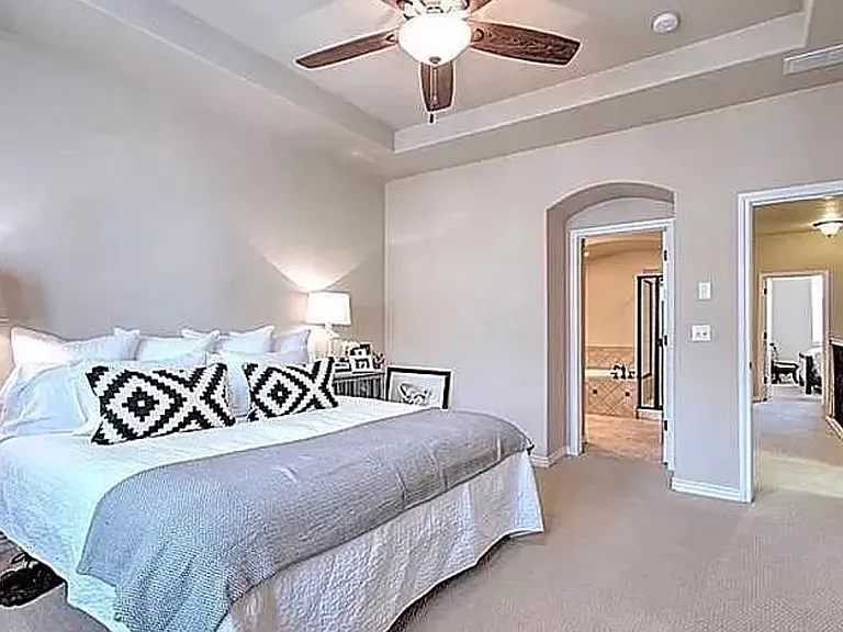 10827 Creede Crk — Photo 16