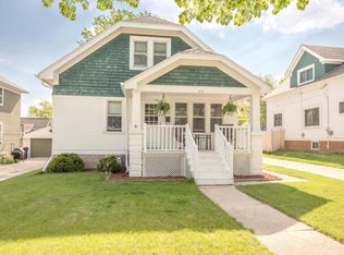 613 3rd Ave, West Bend, WI 53095