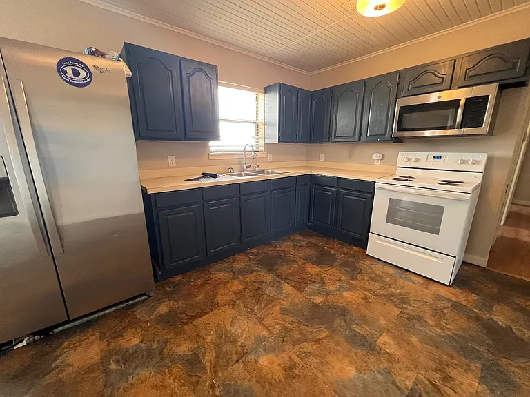 207 County Road 3214 — Photo 5