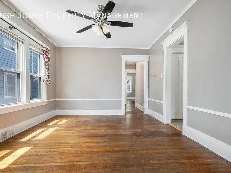 2518 Delaware Ave — Photo 10