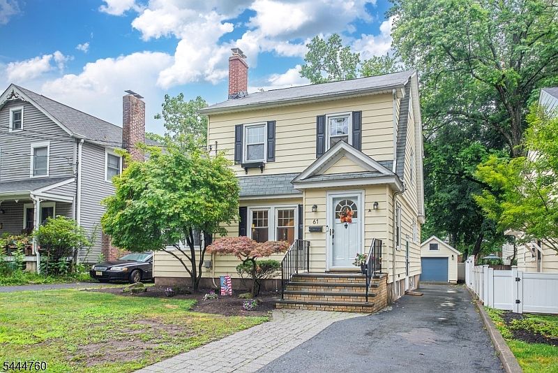 1st image of 61 Newman Ave