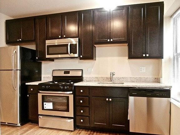 3rd image of 2438 W North Shore Ave #1B