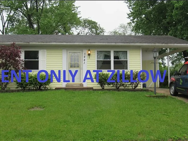 3441 Ipswich Ln — Photo 1