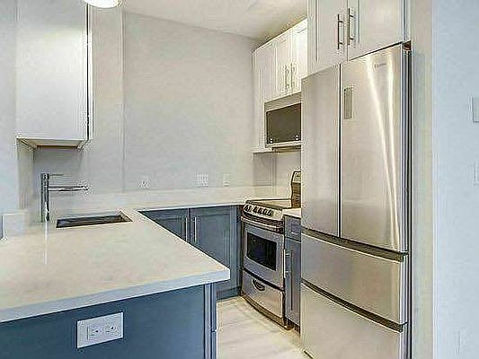 5th image of 371 Stockholm St #5C