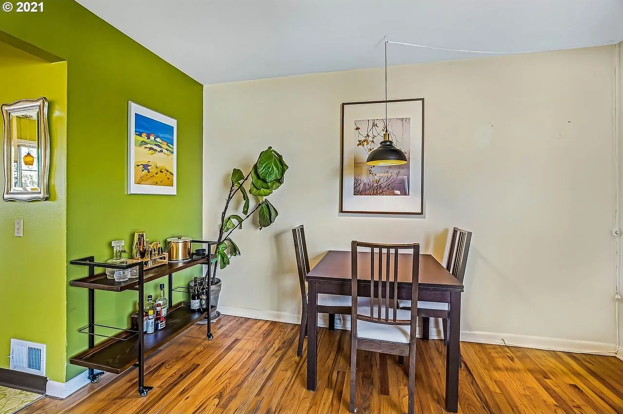 2 bed, 850 sqft, $2,125 — Photo 3