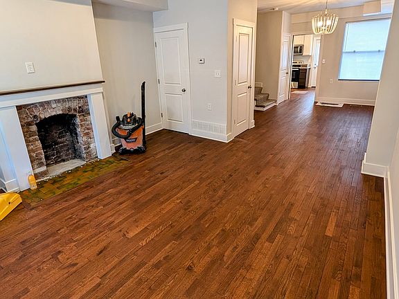 2nd image of 1095 Mount Pleasant Ave
