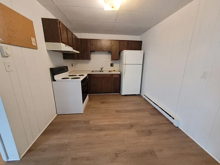25 Cloister Ave — Photo 3