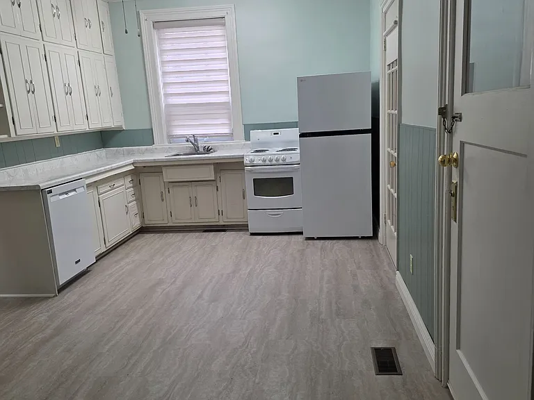 516 Rose St — Photo 7