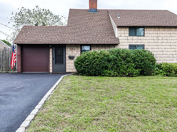 4th image of 105 Sprucewood Dr