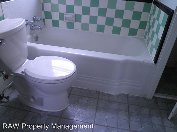 3rd image of 2316 Kenton St APT 3