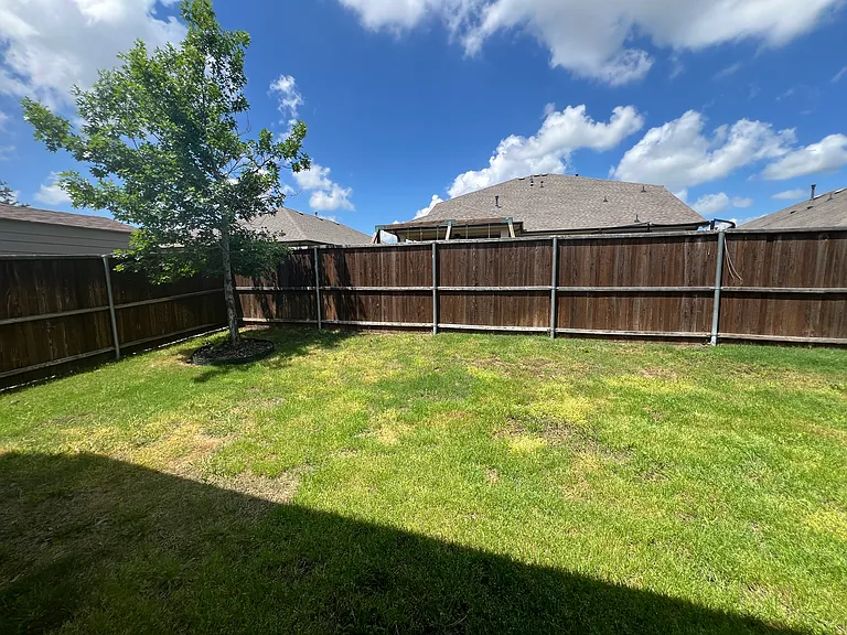 1120 Sheldon Dr — Photo 35