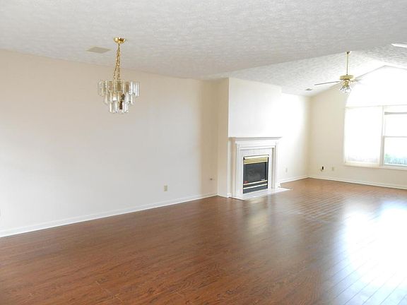 4th image of 8617 Charles Towne Ct
