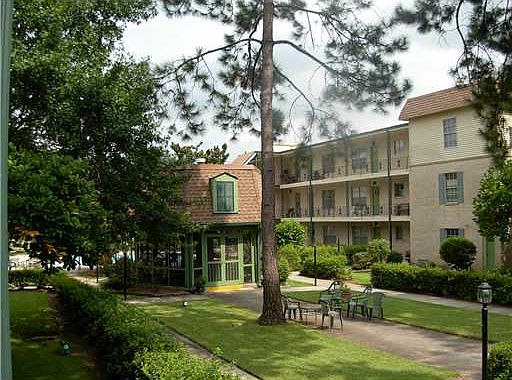 4th image of 2708 Whitney Pl APT 804