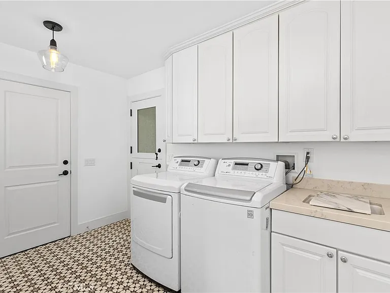 3017 Ceylon Rd — Photo 35
