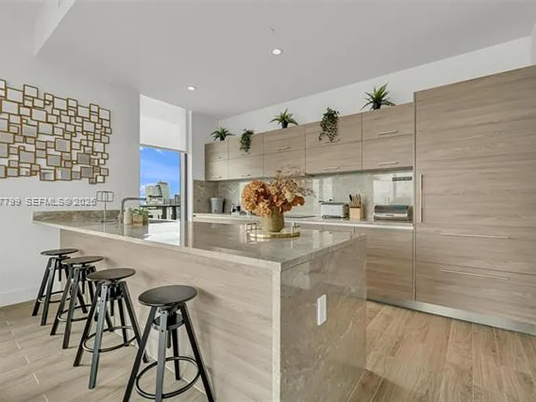 1300 S Miami Avenue Rd #Penthouse 5110 — Photo 17