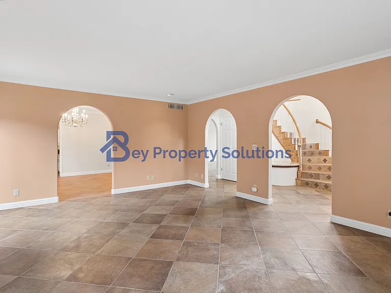 599 Woodland Dr — Photo 9
