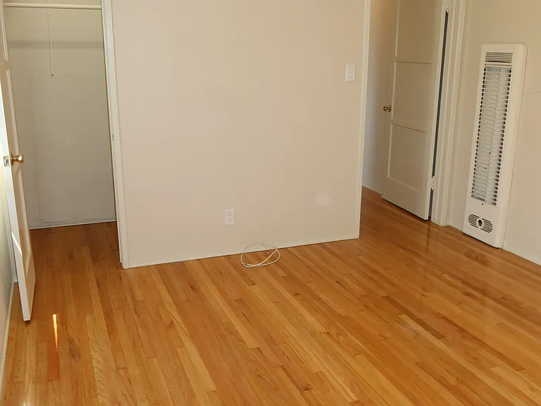 400 S Camden Dr #8 — Photo 12