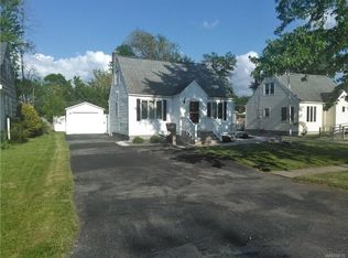 3381 Wallace Dr, Grand Island, NY 14072