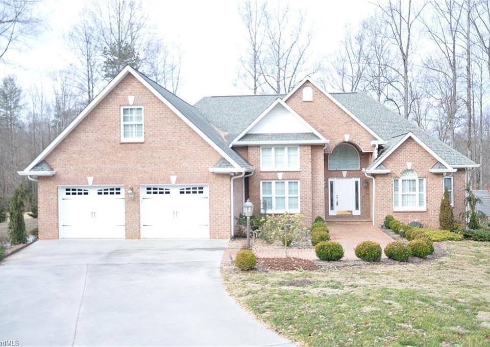 1st image of 259 N Quail Cir