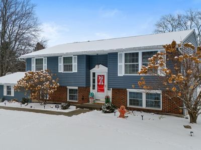 7100 Fieldcrest Dr, Lockport, NY, 14094