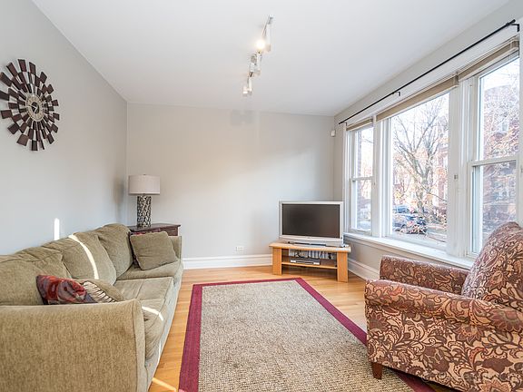 2nd image of 2510 W Leland Ave #1