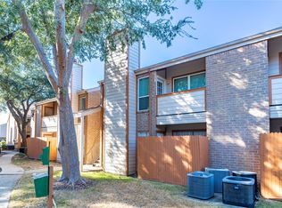 10202 Forum Park Dr APT 211, Houston, TX 77036