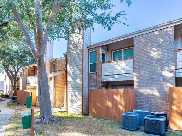 10202 Forum Park Dr APT 211, Houston, TX 77036