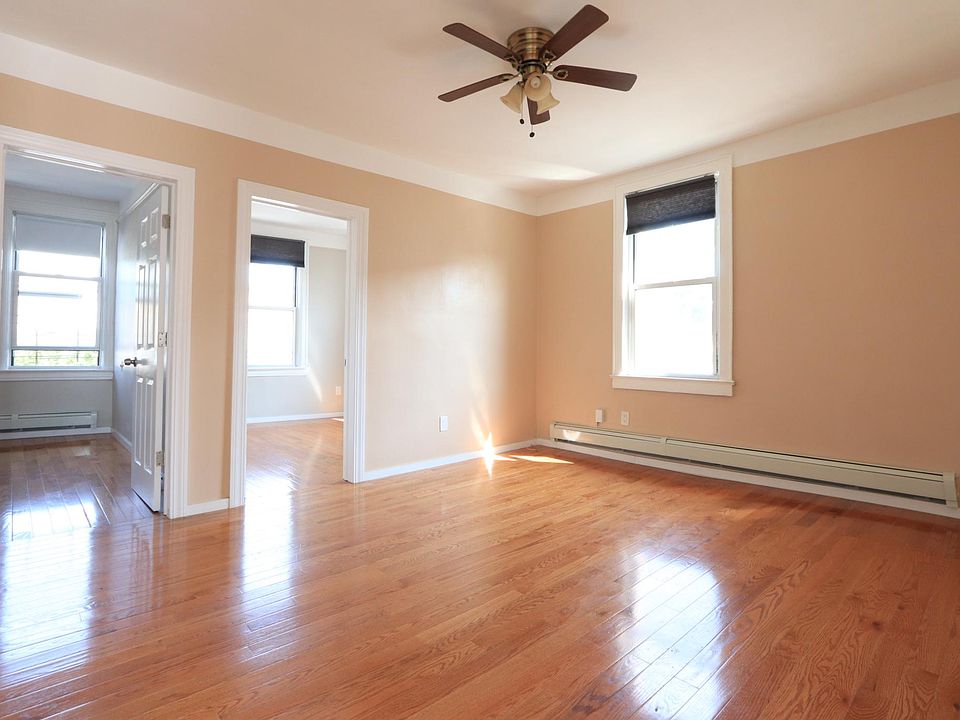 1st image of 104 McClean Ave #2A