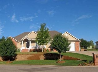 1810 Bluestem Ln, Salina, KS 67401