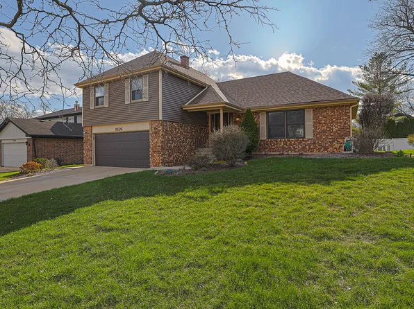 1526 Gainesboro Dr, Wheaton, IL 60189