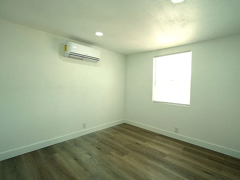 1006 Beverly Rd — Photo 8
