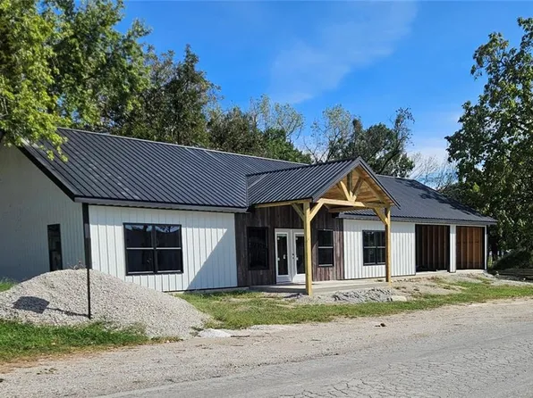 801 E Park St, Rich Hill, MO 64779