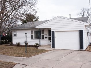 1008 Wright St, Bloomington, IL 61701