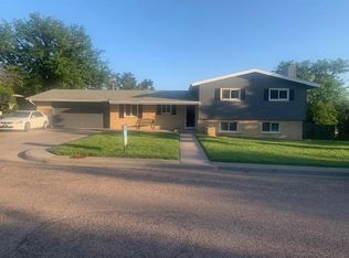 610 Wheatridge Rd, Garden City, KS 67846
