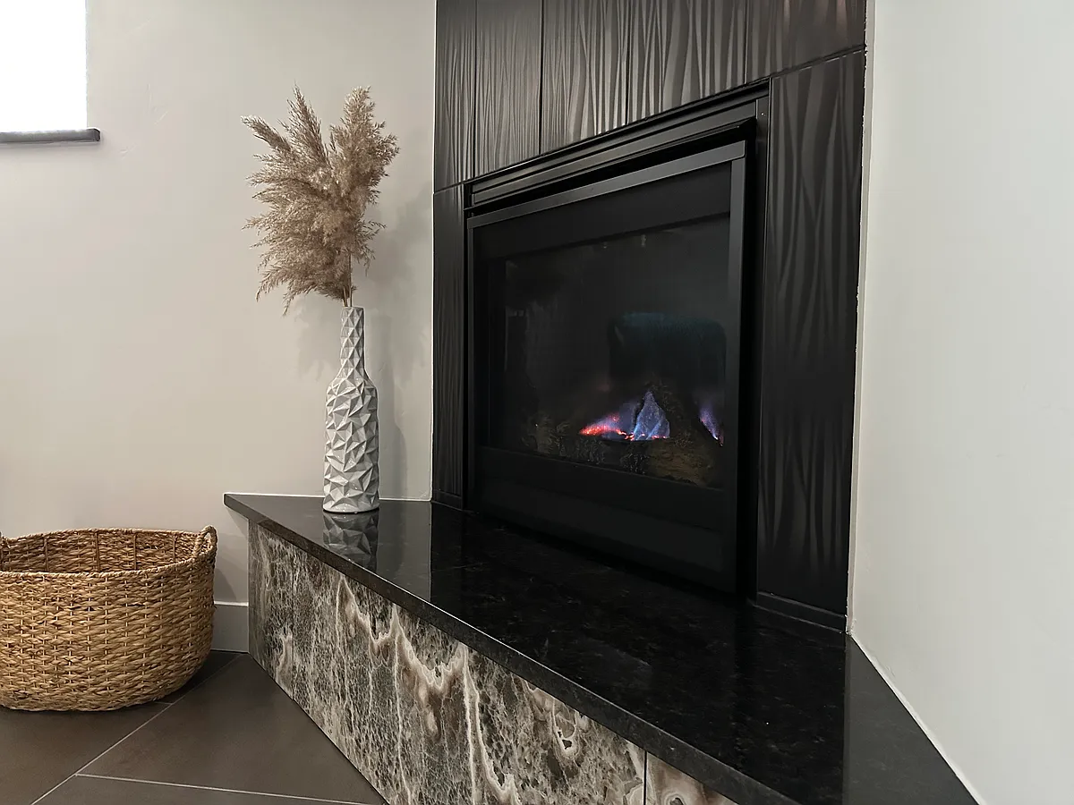 Building Photo - 3860 S Orchard Ave #2