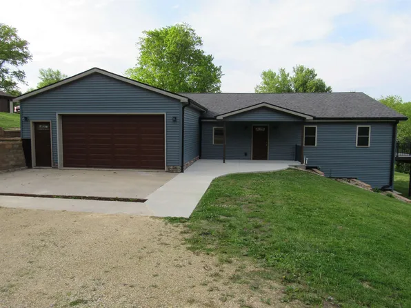 10103 Birch St, Bernard, IA 52032