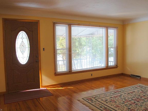 4th image of 5047 Andover Blvd