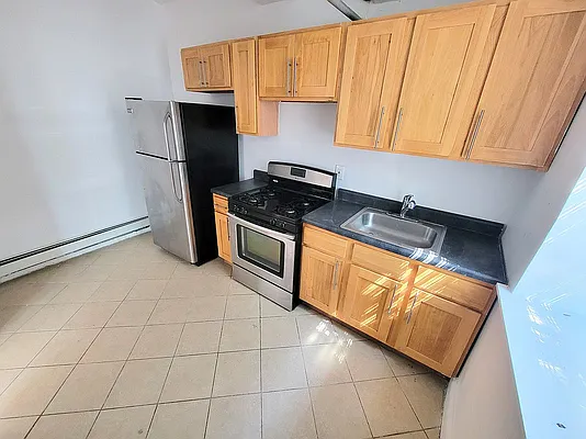 Rented by Bruma Realty LLC | media 2