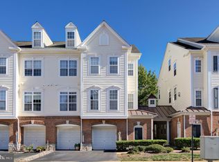 6807 Sabbarton Pl, Gainesville, VA 20155