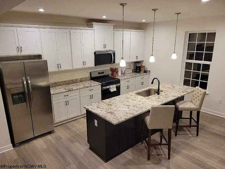 39 Dover Ct — Photo 22