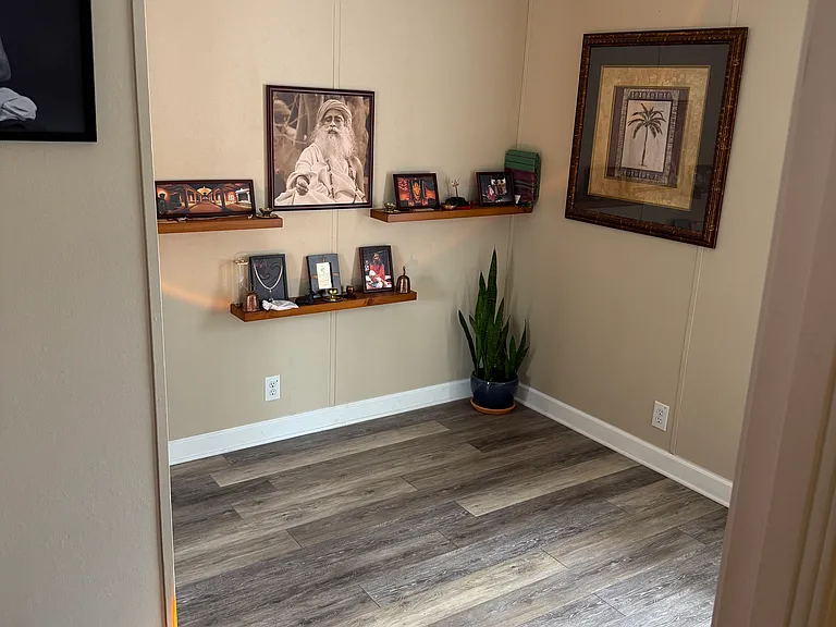 Bedroom/Office/Yoga/Workout room